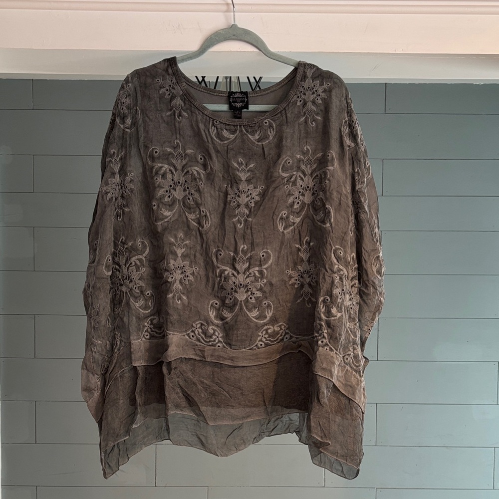 Chic Embroidered Silk Sheer‎ Blouse in Charcoal
